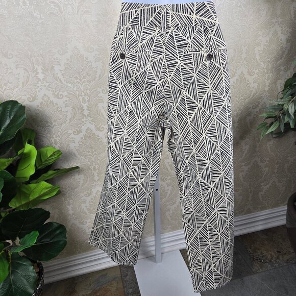 Soft Surroundings Size 4 Black & Cream Patterned Cropped Pants Straight Leg NWT - Picture 7 of 16